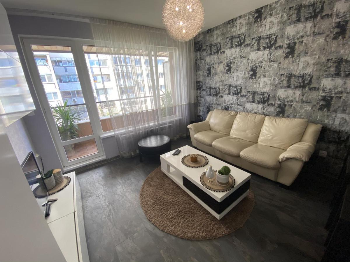 Lovely Cozy Apartment Sofya Dış mekan fotoğraf